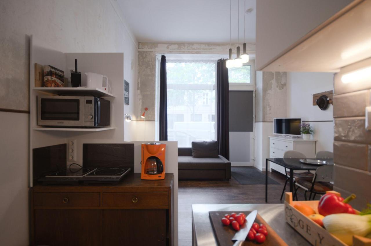 Altbauwohnung Mit 3 Baedern Berlin Extérieur photo