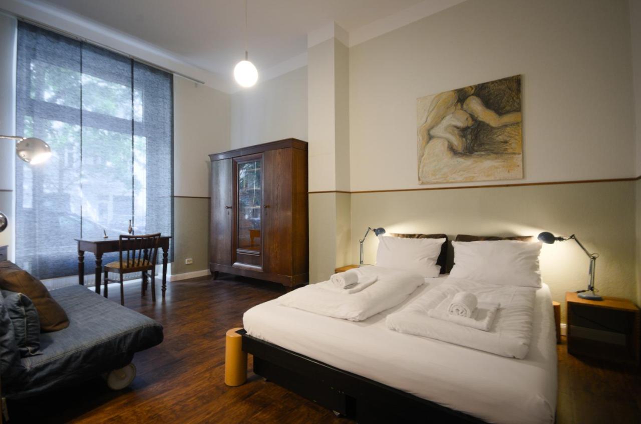 Altbauwohnung Mit 3 Baedern Berlin Extérieur photo