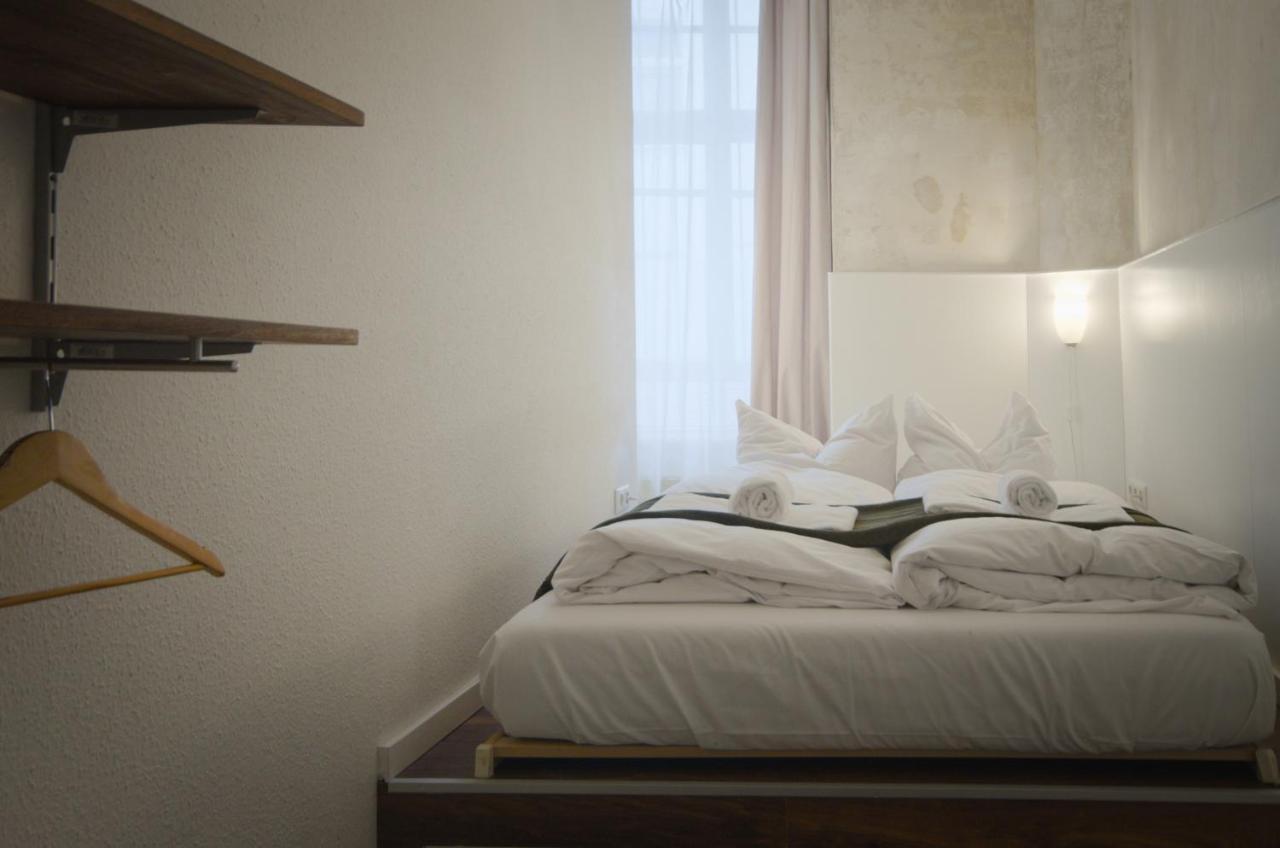 Altbauwohnung Mit 3 Baedern Berlin Extérieur photo