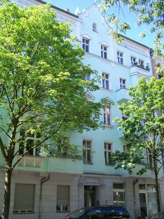 Altbauwohnung Mit 3 Baedern Berlin Extérieur photo